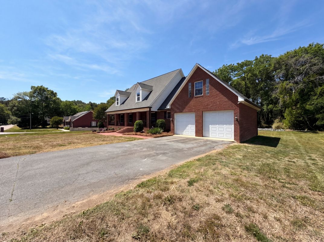 Photo 23 of 35 of 134 Springway Dr, Kannapolis, NC