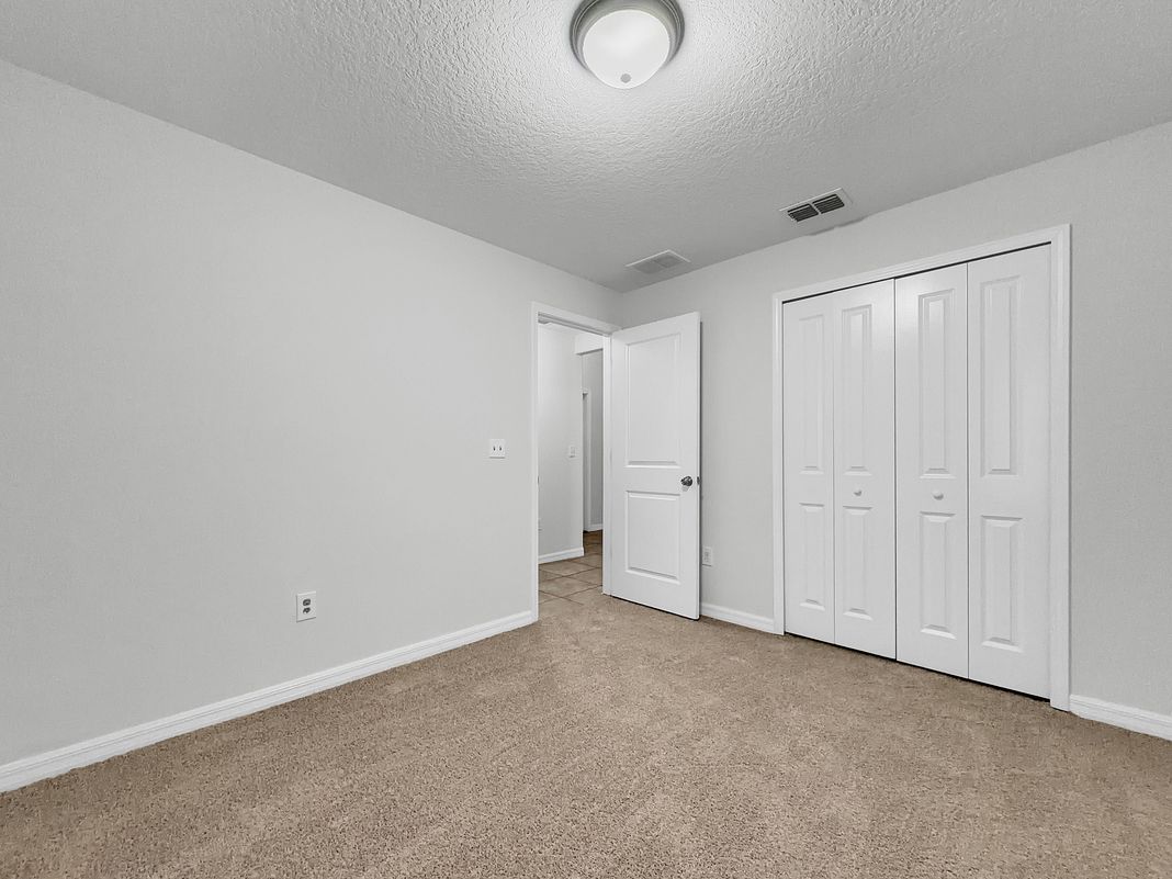 Photo 4 of 23 of 10113 Rosemary Leaf Ln, Riverview, FL