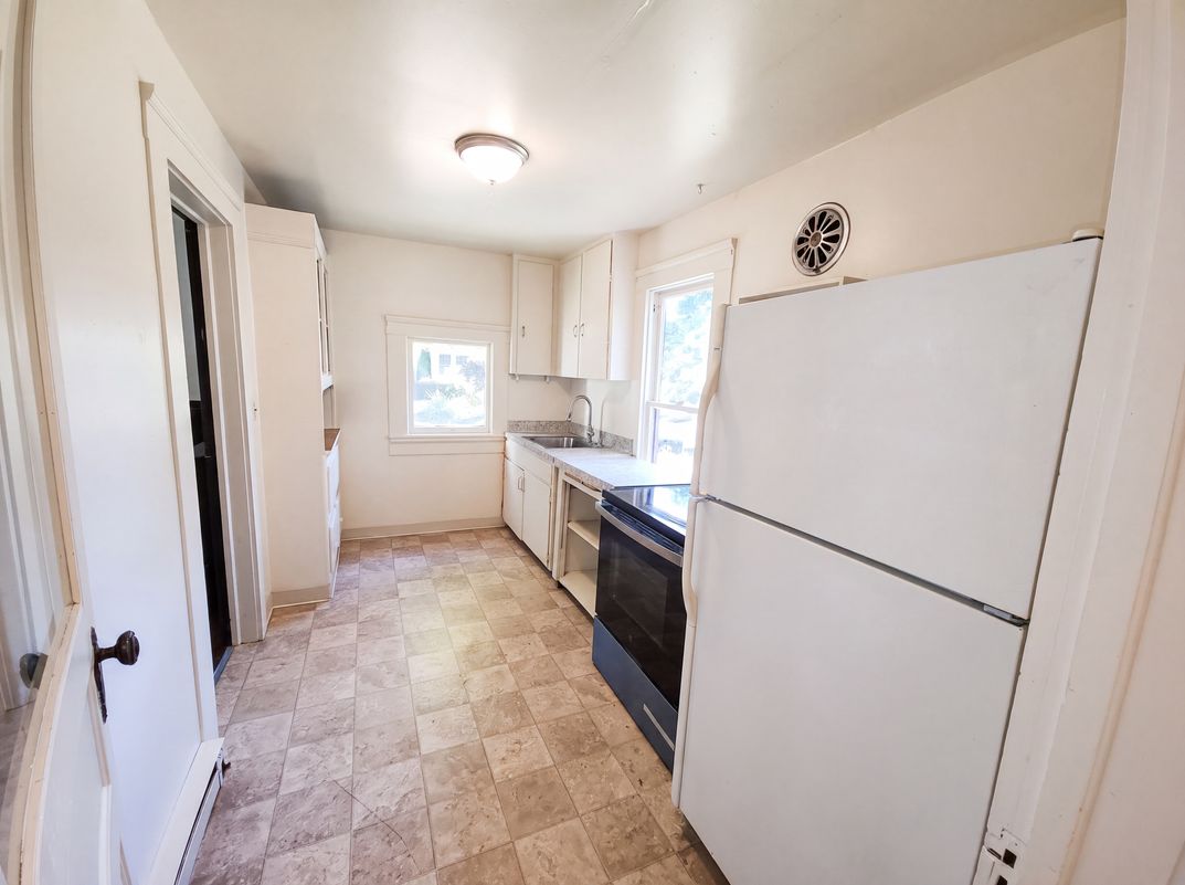 Photo 23 of 29 of 1011 Almaden St, Eugene, OR