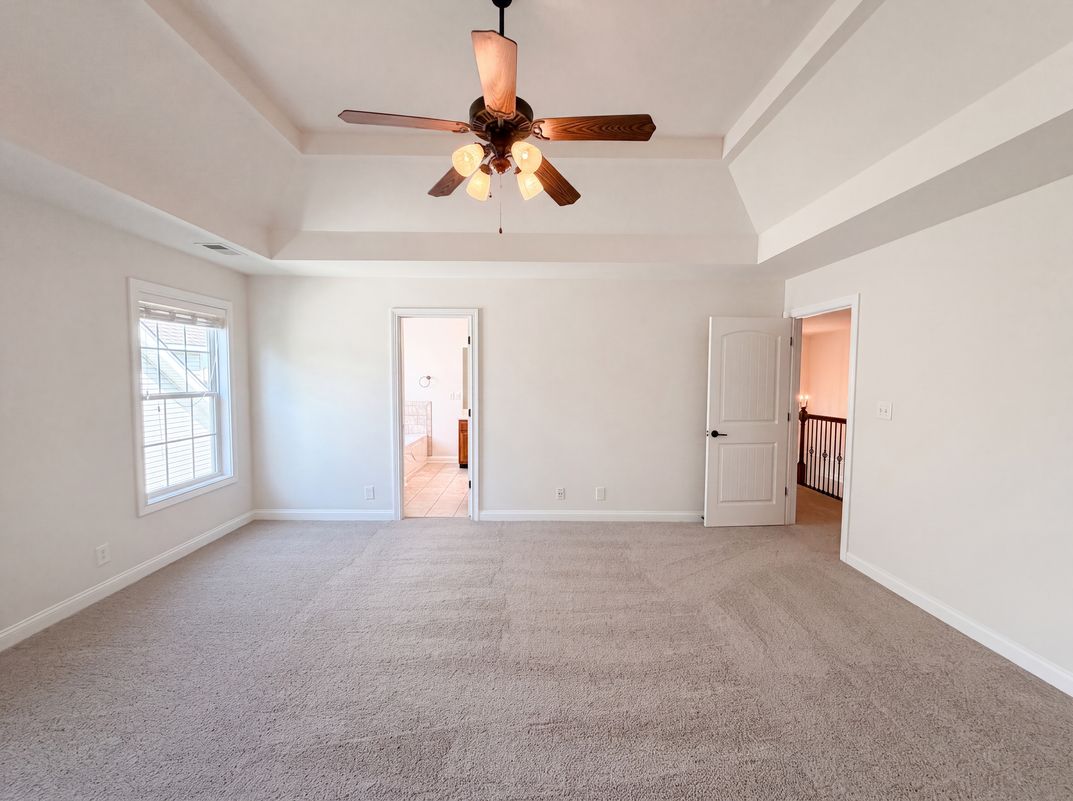 Photo 9 of 27 of 1733 Apache Way, Clarksville, TN
