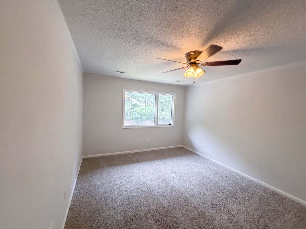 Photo 9 of 16 of 4305 Kaplan Dr, Raleigh, NC