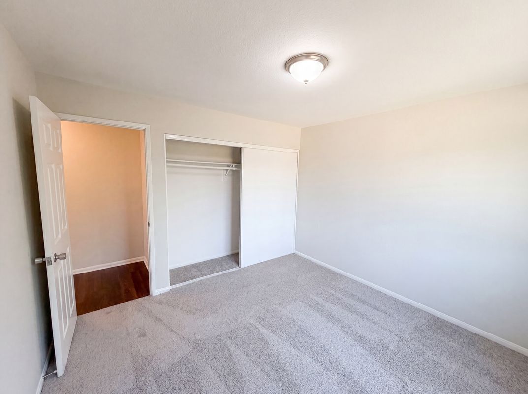 Photo 13 of 20 of 215 Laurel Ln, Hemet, CA