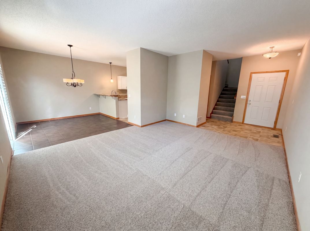 Photo 6 of 26 of 17005 78th Pl N, Maple Grove, MN