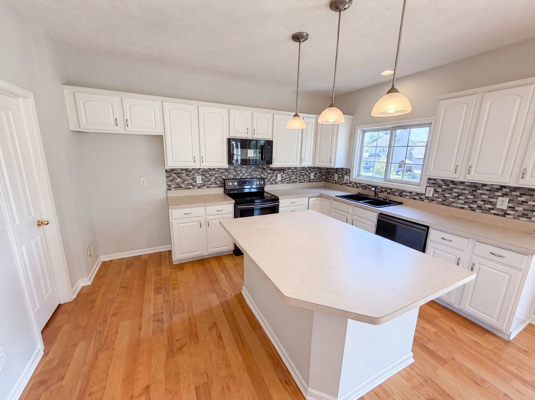 Property photo 2 of 1111 Red Dunes Run