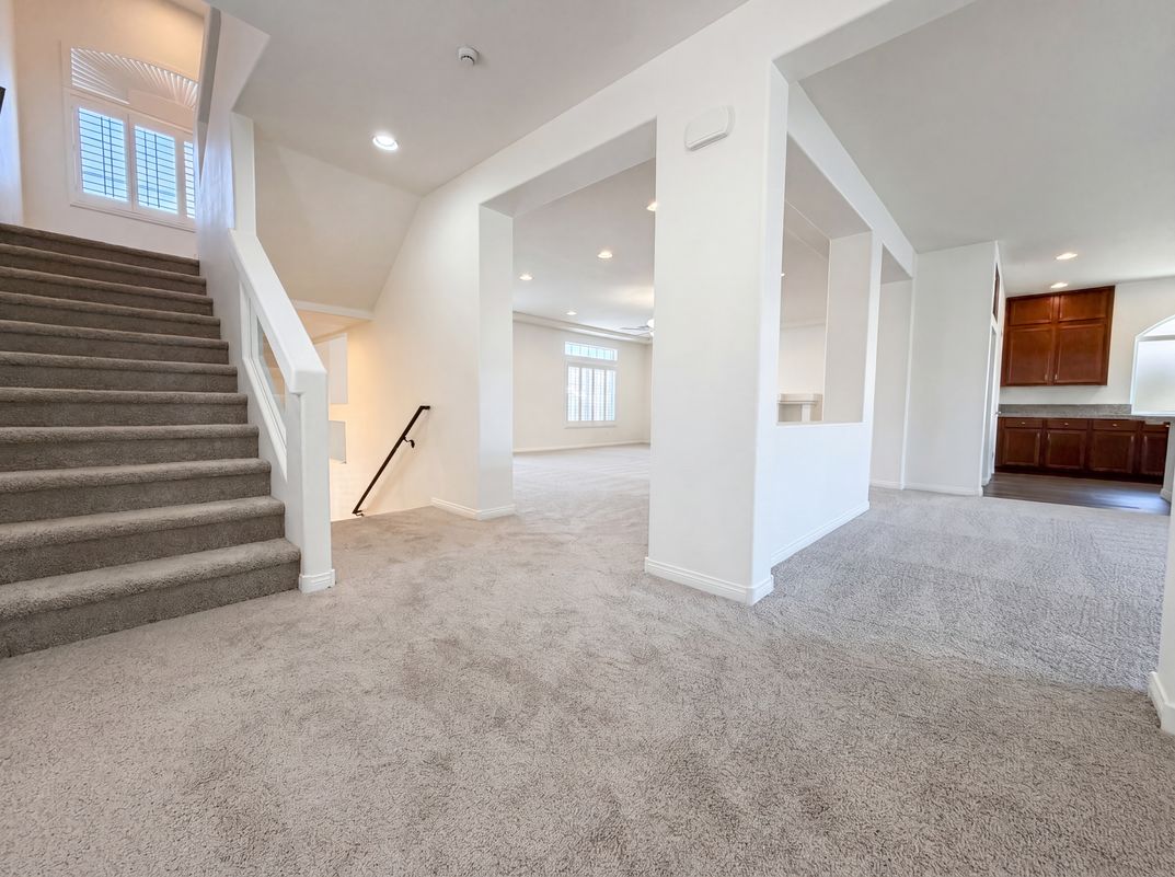 Photo 6 of 32 of 5429 Ledgewood Creek Ave, Las Vegas, NV