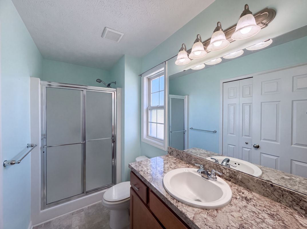 Photo 6 of 20 of 159 Prestwyck Ln, Elyria, OH