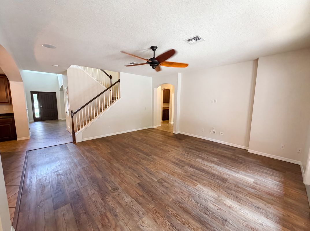 Photo 8 of 46 of 280 Chandler Cir, Oviedo, FL