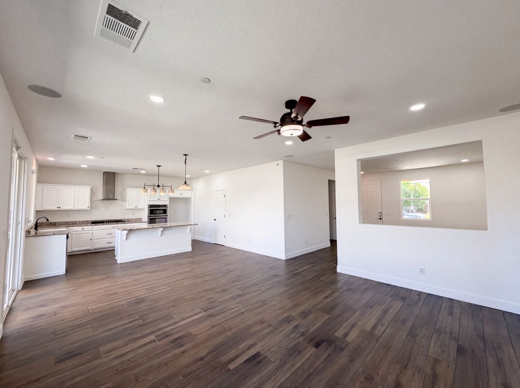 Photo 3 of 40 of 1216 Hamel Way, Galt, CA
