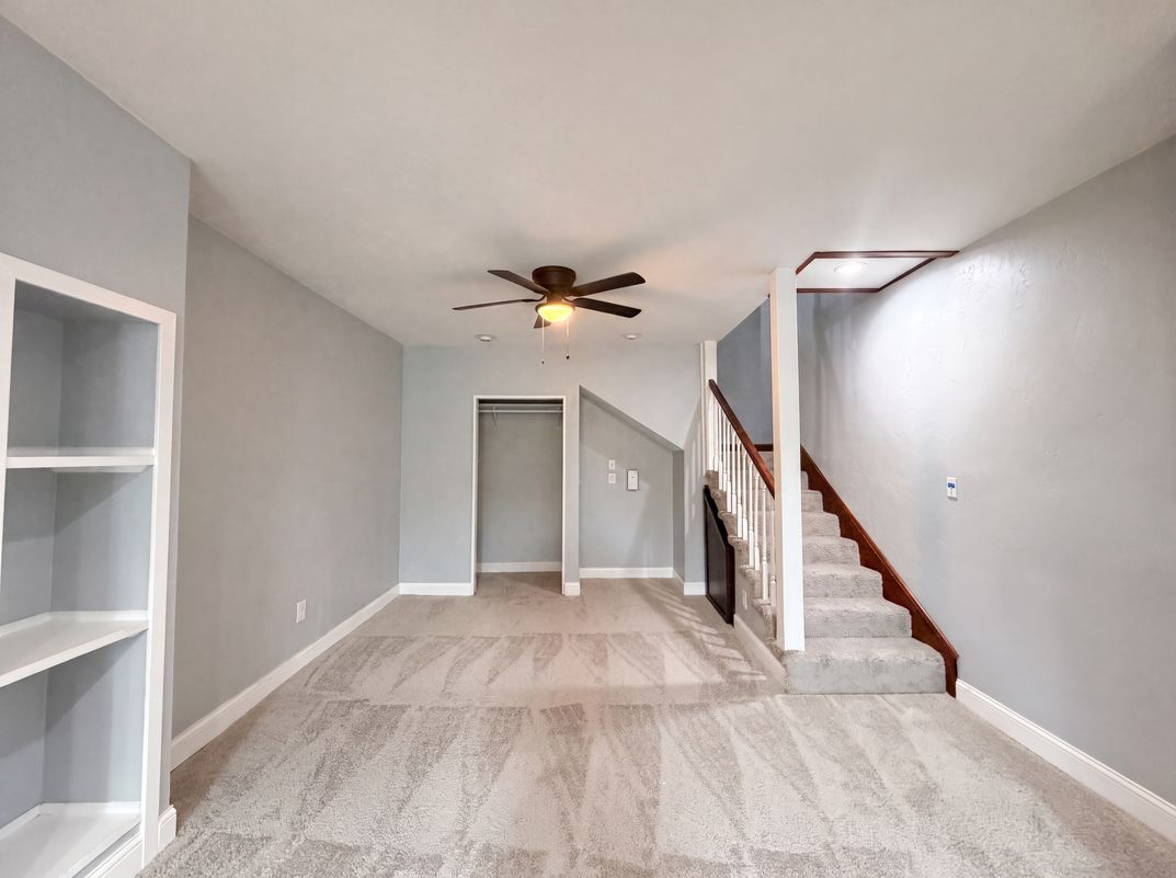 Photo 3 of 20 of 423 N Missouri St, Liberty, MO