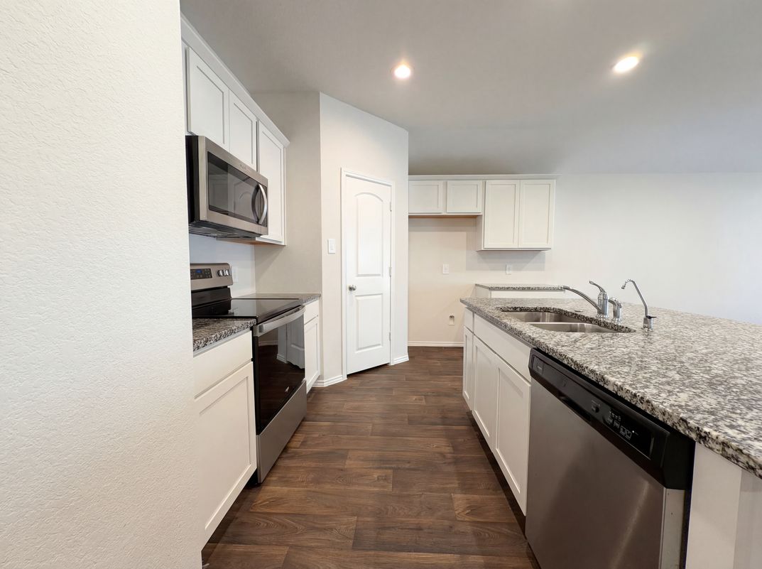 Photo 9 of 16 of 2522 S Colosseum Ct, New Caney, TX