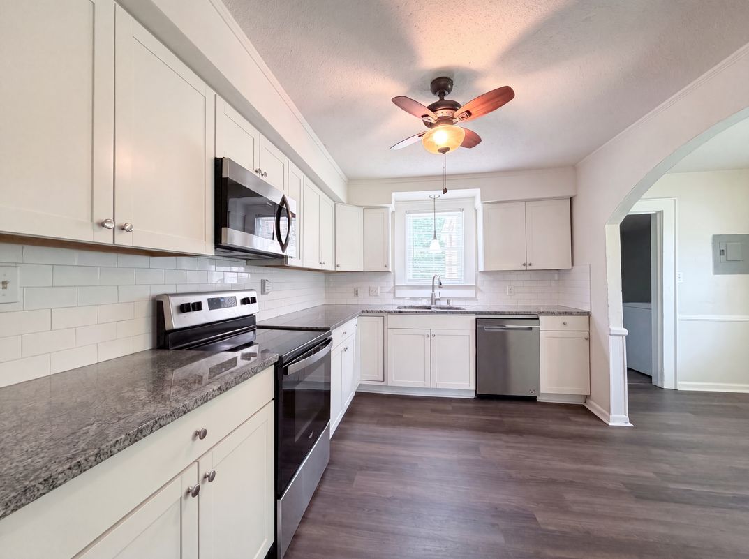 Photo 2 of 16 of 206 Lilly St, Cherryville, NC
