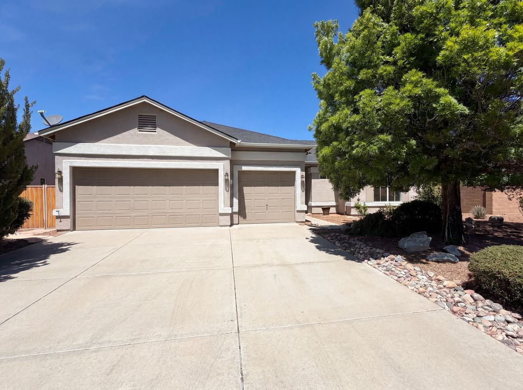 Property photo 1 of 8023 N Sable Way