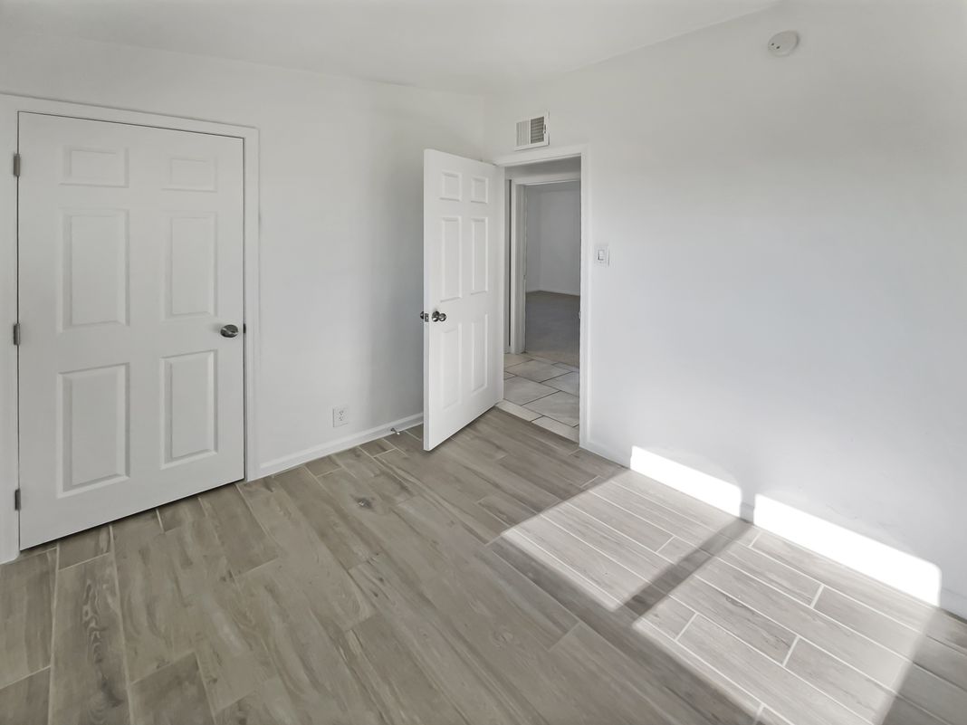 Photo 16 of 17 of 802 W Tipton Dr, Tucson, AZ