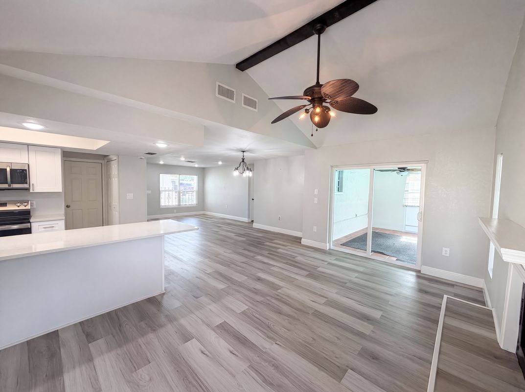 Property photo 3 of 7428 Mako Dr