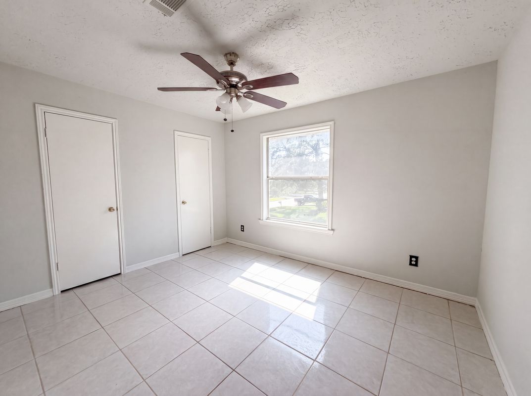 Photo 14 of 21 of 3542 Nutwood Ln, Spring, TX