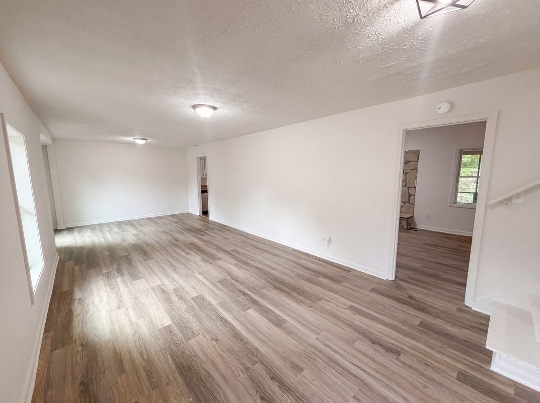 Photo 9 of 25 of 6330 Tahoe Dr, Atlanta, GA