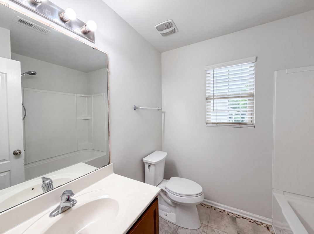 Photo 16 of 21 of 7329 Hidden Creek Dr, Charlotte, NC