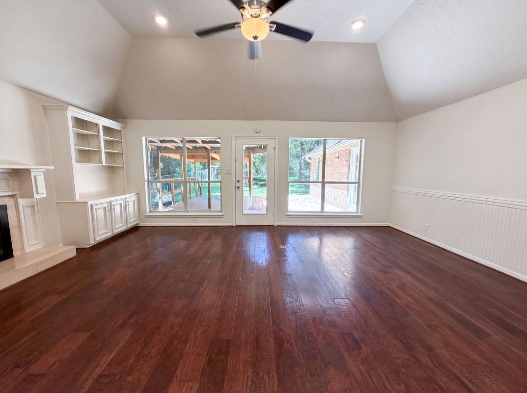 Photo 3 of 20 of 33406 Buck Rd, Magnolia, TX