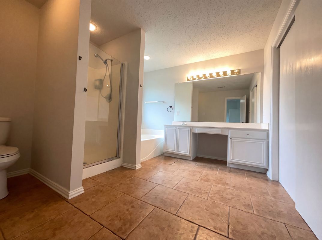 Photo 14 of 19 of 1405 Turtle Cove Dr, Little Elm, TX