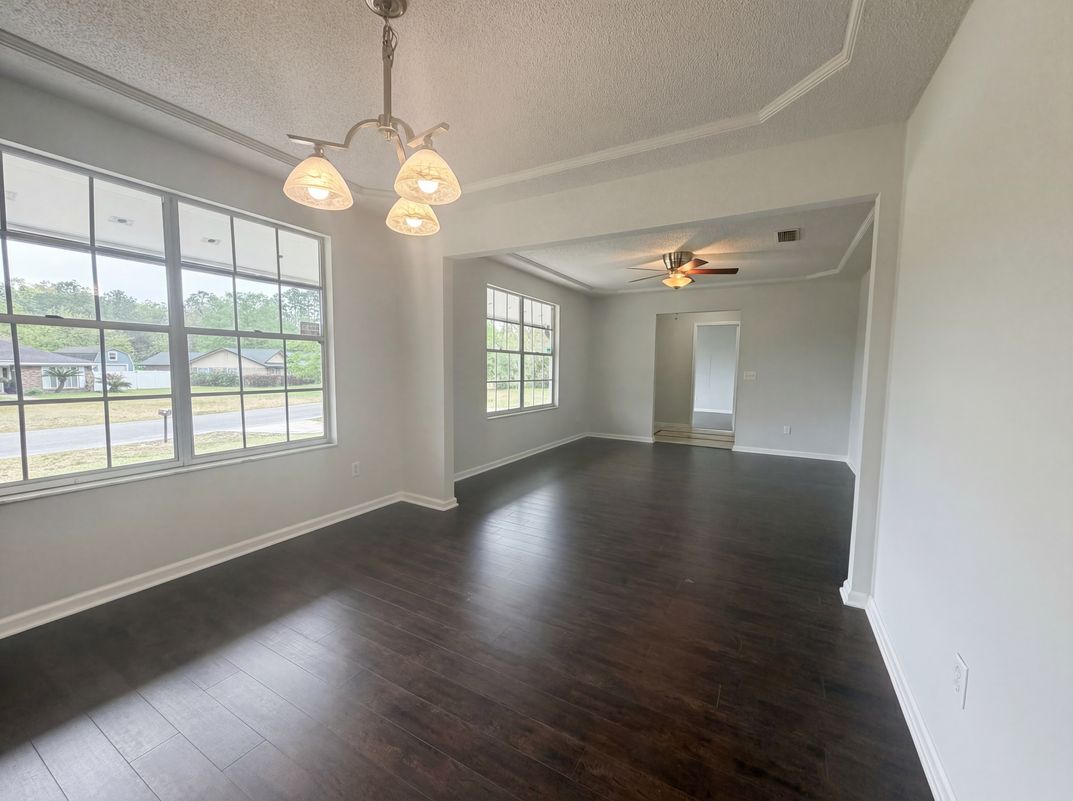 Photo 9 of 22 of 606 Gulfstream Trl S, Orange Park, FL
