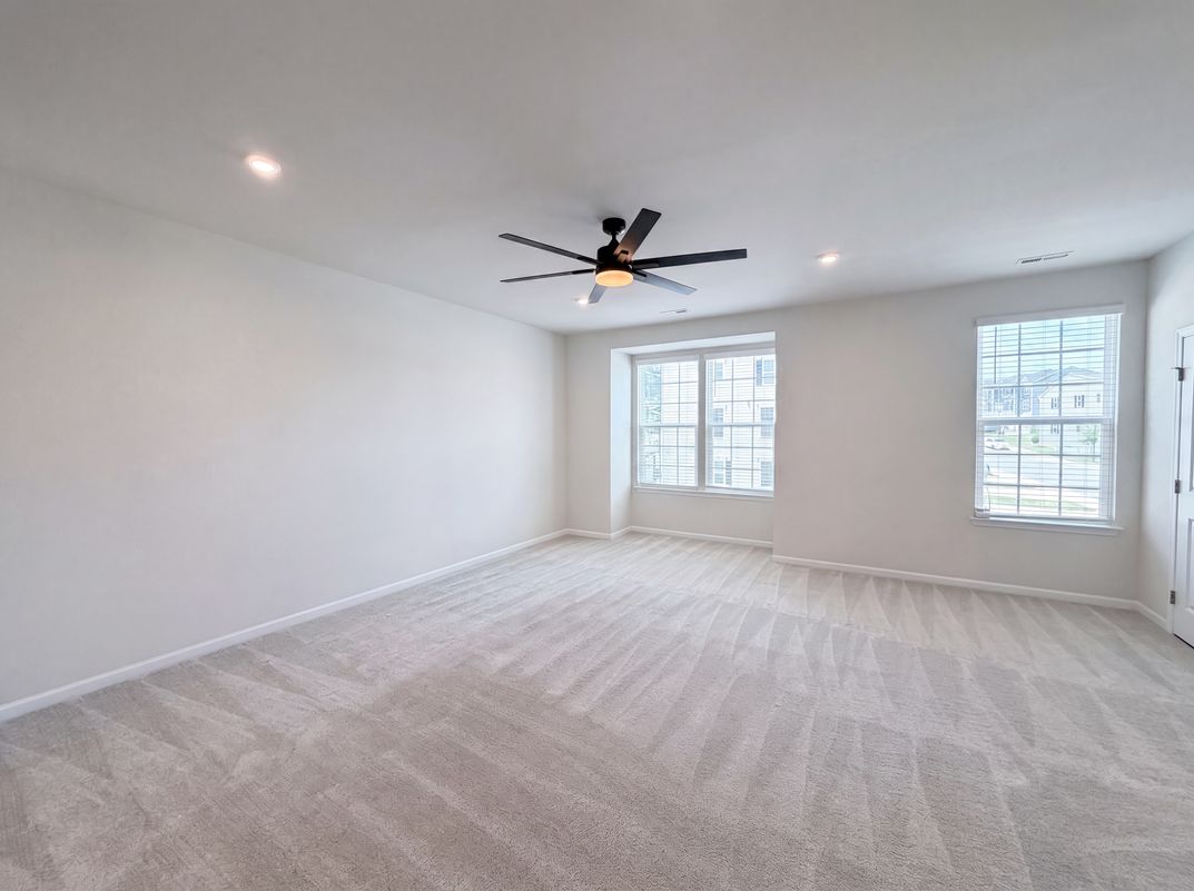 Photo 4 of 19 of 2037 Autumn Cyprus Ave, Gastonia, NC
