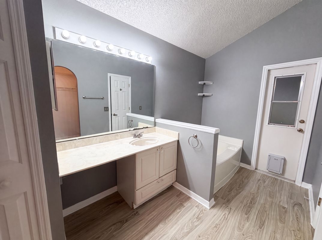 Photo 18 of 23 of 29 Valencia Cir, Debary, FL