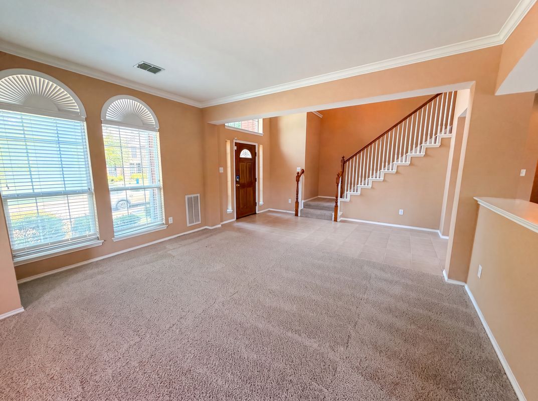 Photo 9 of 22 of 1311 Stanford Dr, Rockwall, TX
