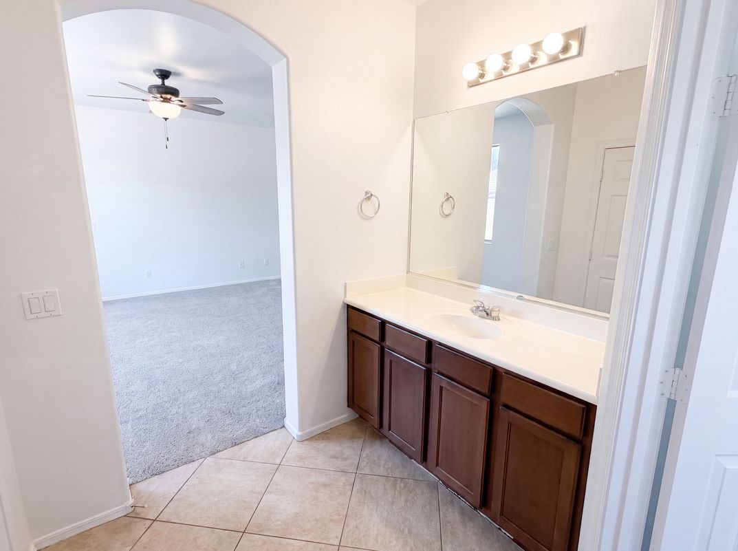 Photo 17 of 32 of 14559 W Cortez St, Surprise, AZ