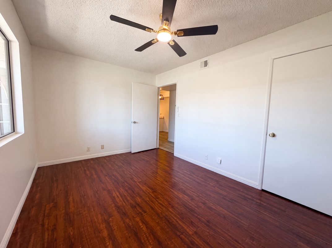 Photo 16 of 23 of 1701 E Katie Ave, Las Vegas, NV