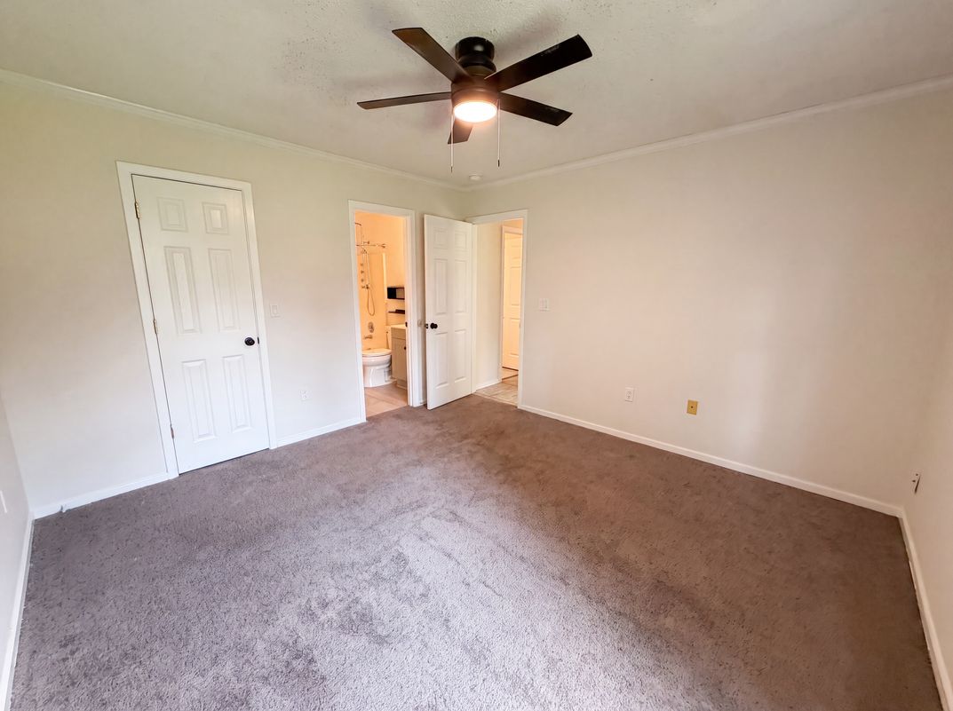 Photo 13 of 18 of 218 Persimmon Cir, Goose Creek, SC