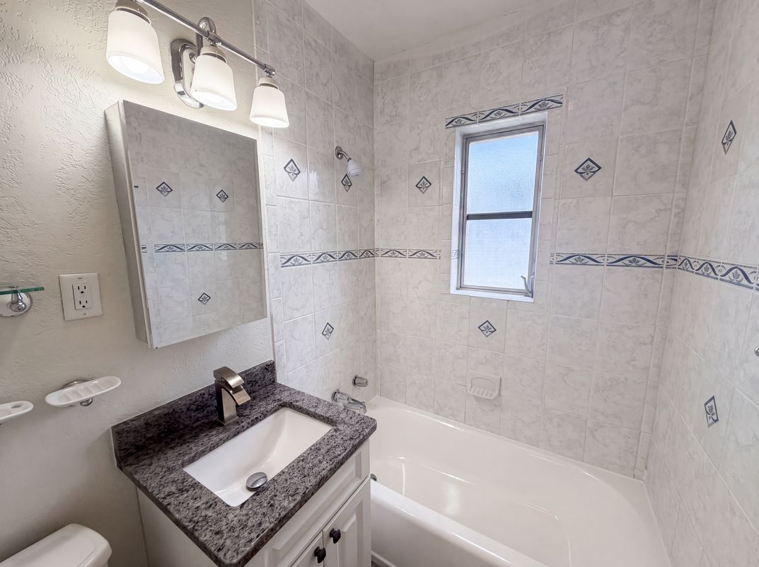 Photo 19 of 32 of 6129 5th Ave N, Saint Petersburg, FL