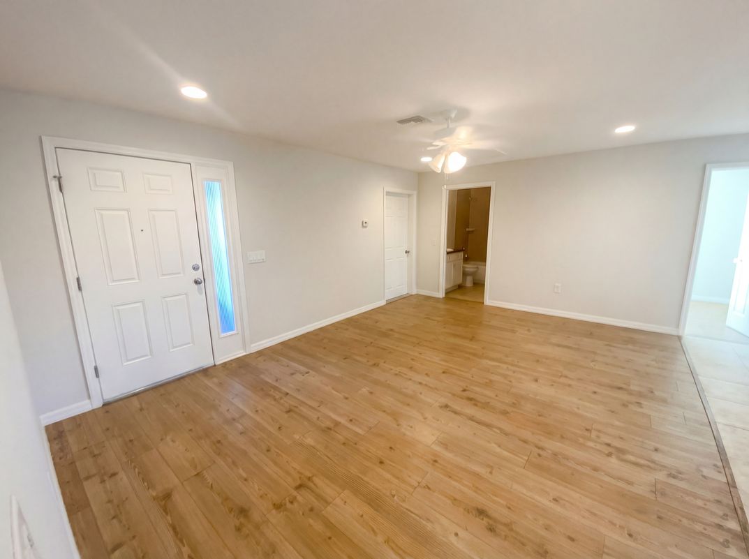 Property photo 3 of 11275 Linden Dr