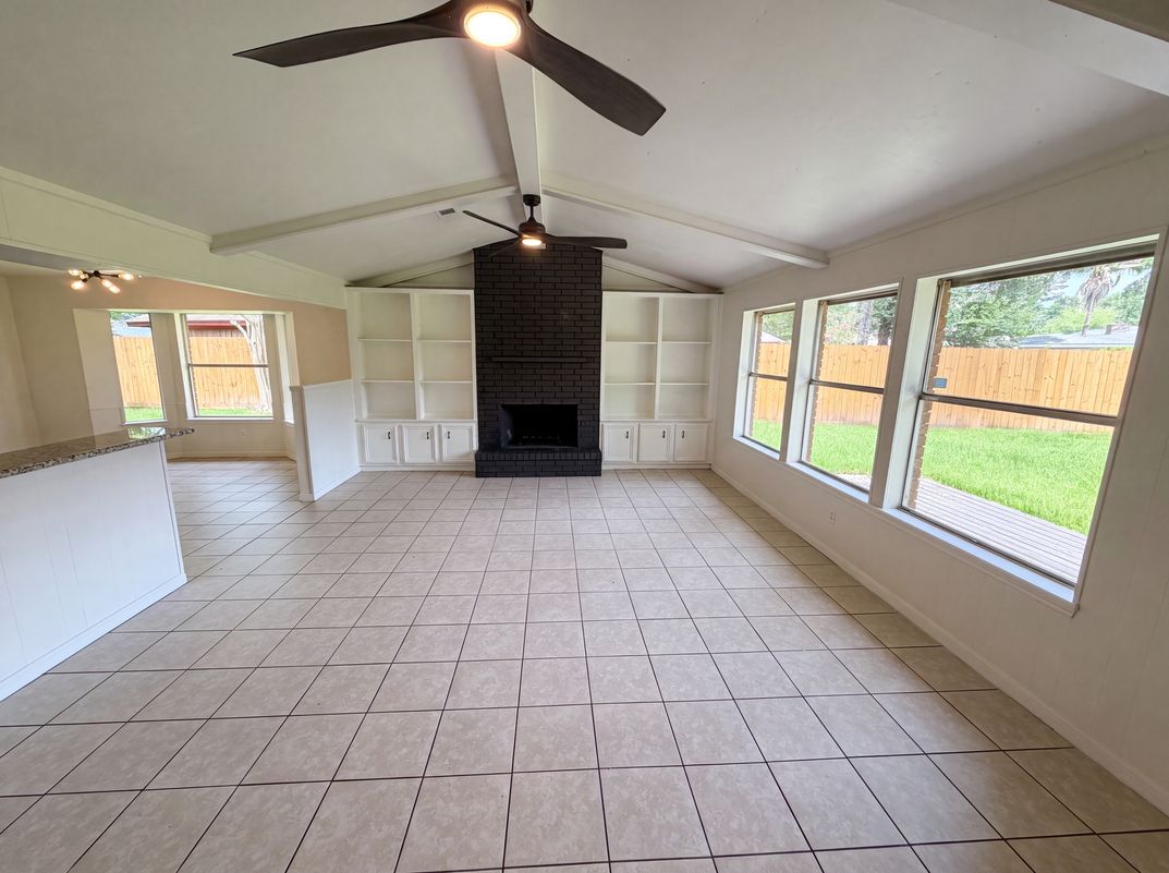 Photo 8 of 23 of 719 Equinox St, Crosby, TX