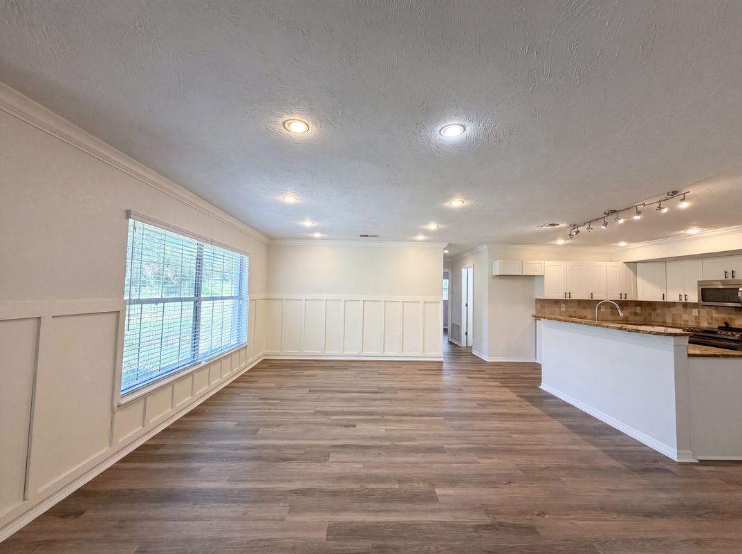 Photo 18 of 34 of 2805 105th St E, Palmetto, FL
