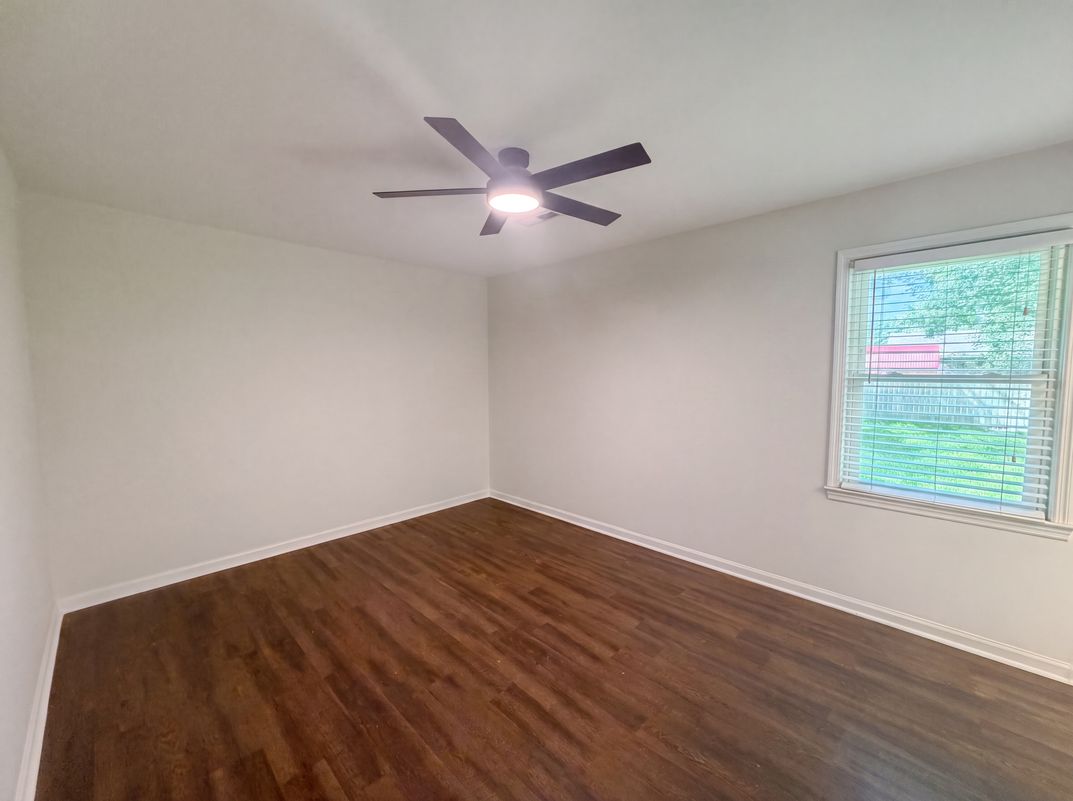 Photo 14 of 18 of 1110 Stuart Dr, Moncks Corner, SC