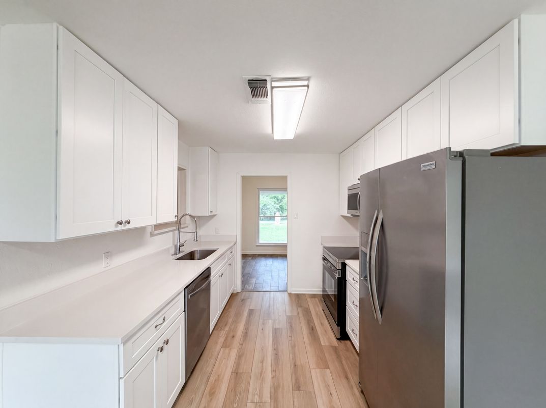 Property photo 2 of 7928 Ella Young Dr