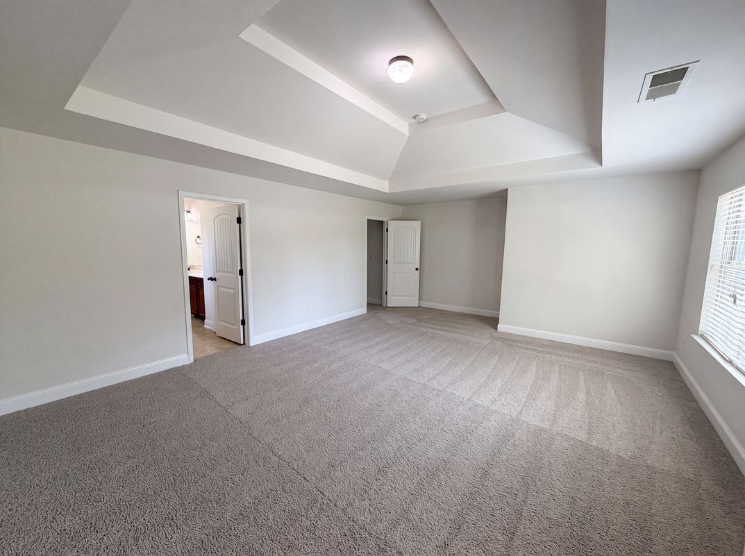 Photo 10 of 22 of 2321 Willow Shade Ln, Loganville, GA