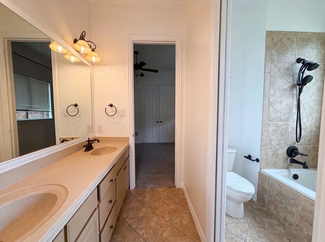 Photo 9 of 28 of 1930 Fair Oaks Ln, Prosper, TX