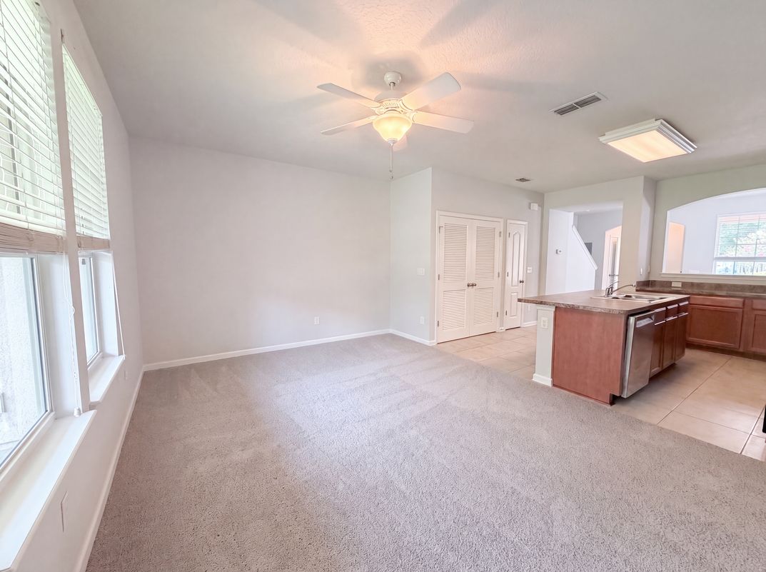 Photo 8 of 21 of 4220 Plantation Oaks Blvd, Orange Park, FL
