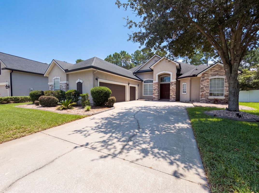 Photo 18 of 21 of 845 Songbird Dr, Orange Park, FL