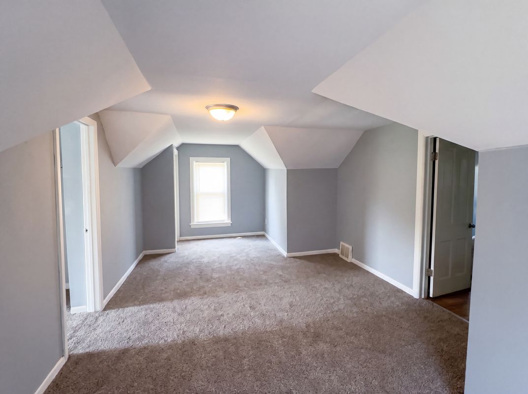 Photo 14 of 32 of 608 Howland Ave, Toledo, OH
