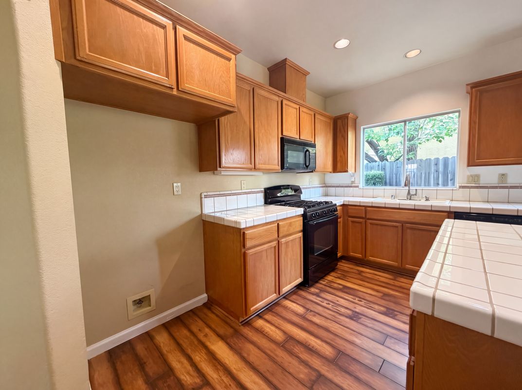 Photo 38 of 44 of 5344 Swindon Rd, Rocklin, CA