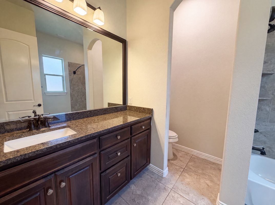 Photo 17 of 27 of 400 Blue Star Ct, Burleson, TX