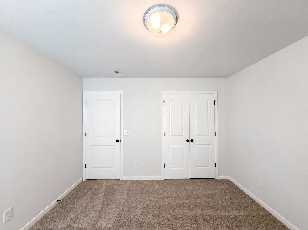 Photo 29 of 37 of 7463 Buckview Ct, Kernersville, NC