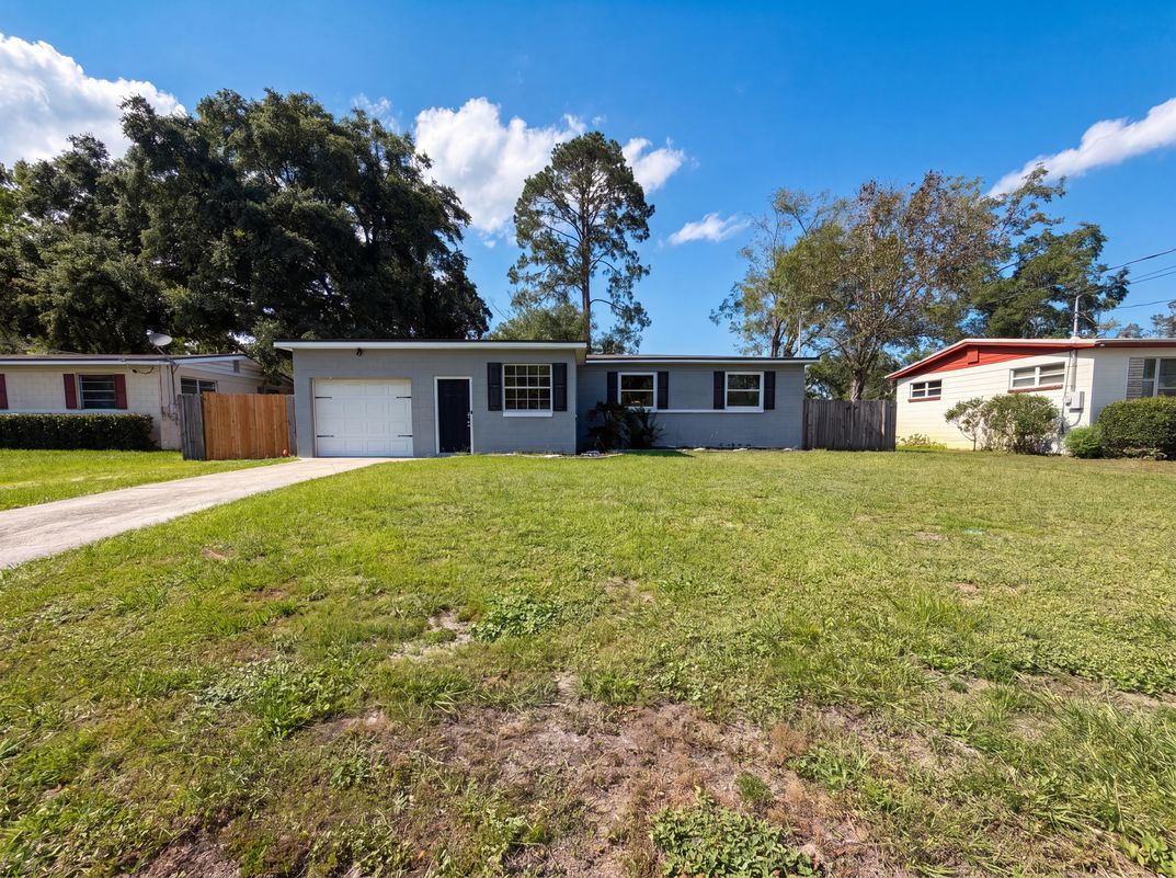 Photo 18 of 20 of 6543 Aires Rd, Jacksonville, FL
