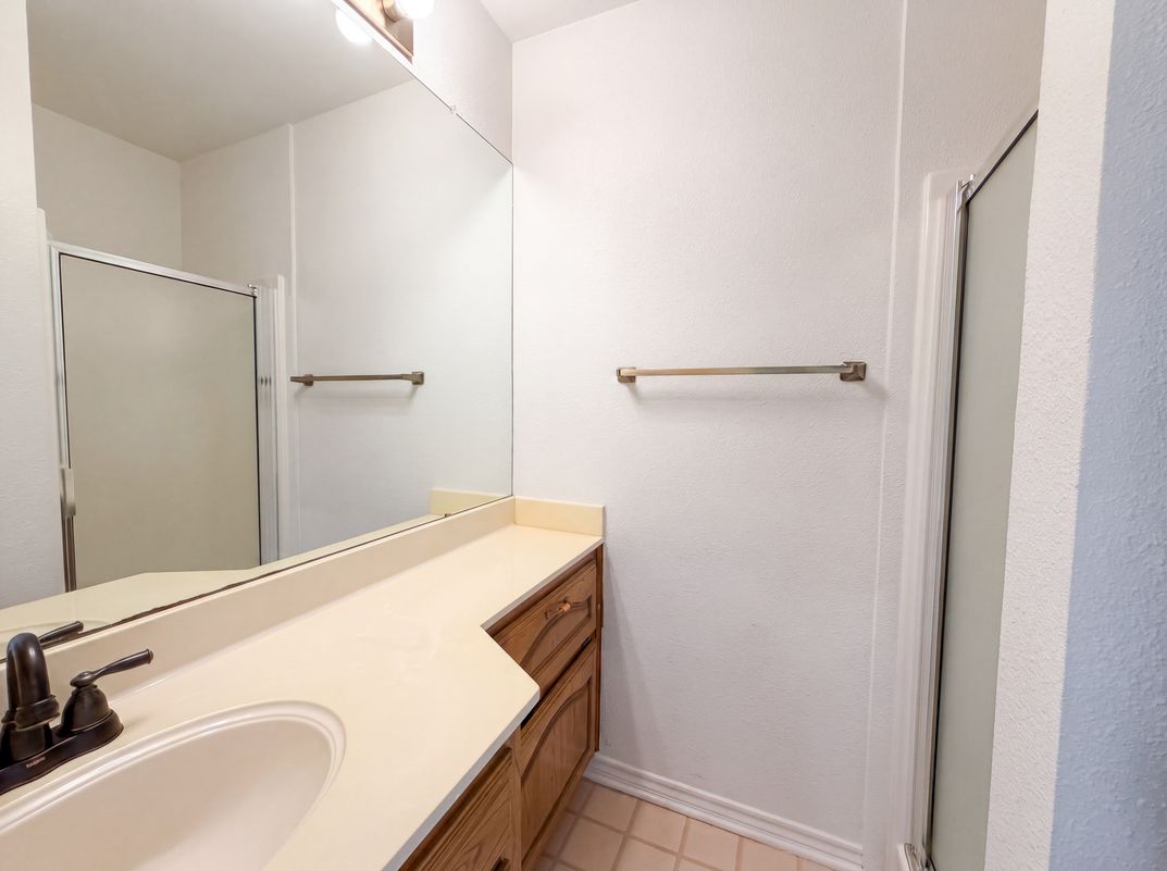 Photo 10 of 23 of 7632 Westwind Dr, Fort Worth, TX