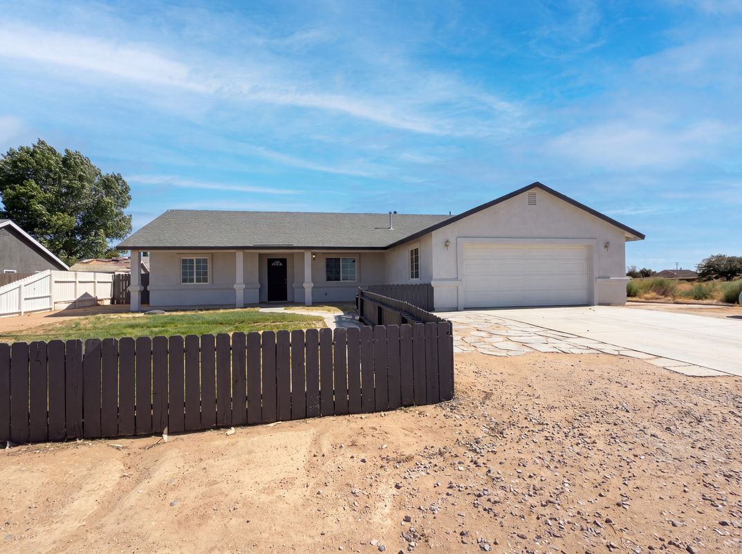 Property photo 1 of 9712 Nipa Ave