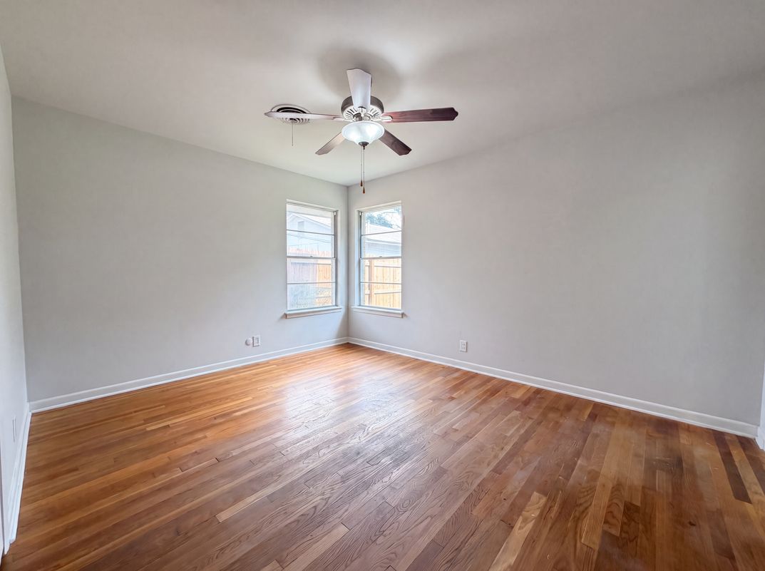 Photo 4 of 15 of 4922 Bernadine Dr, San Antonio, TX