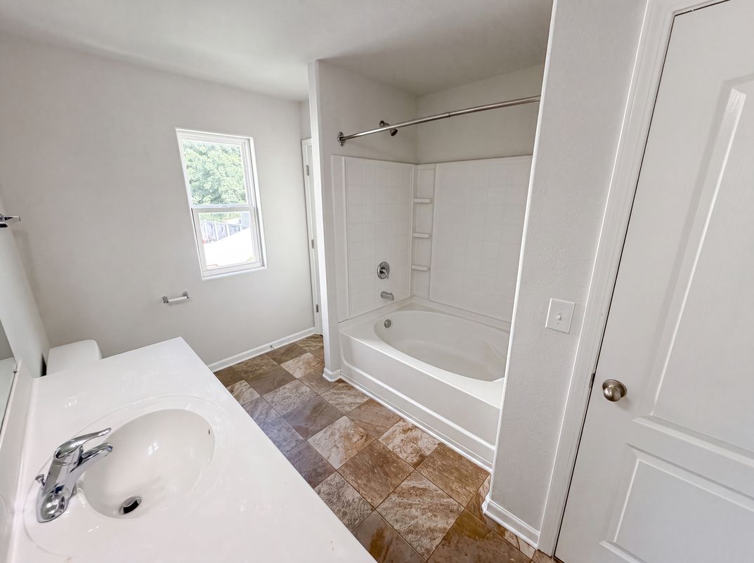 Photo 13 of 21 of 8222 Gabon Ct, Charlotte, NC