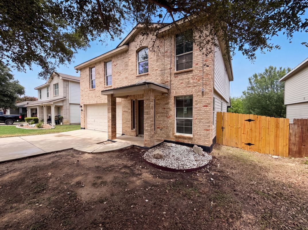 Photo 15 of 19 of 10602 Springwood Sq, Universal City, TX